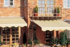 Folding-arm-awning