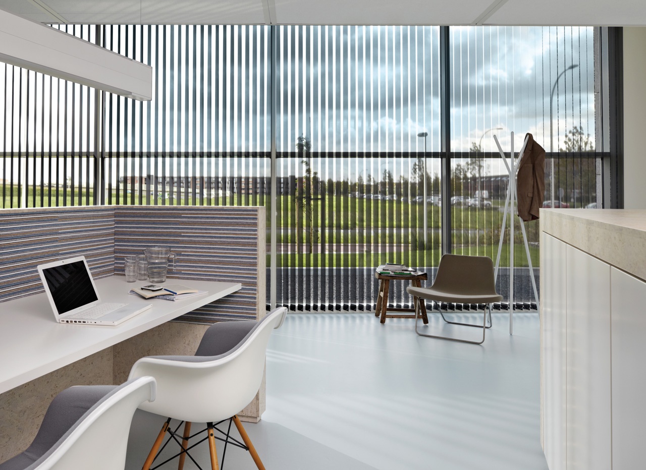 Office blinds image for our trade and commercial custom blinds offering